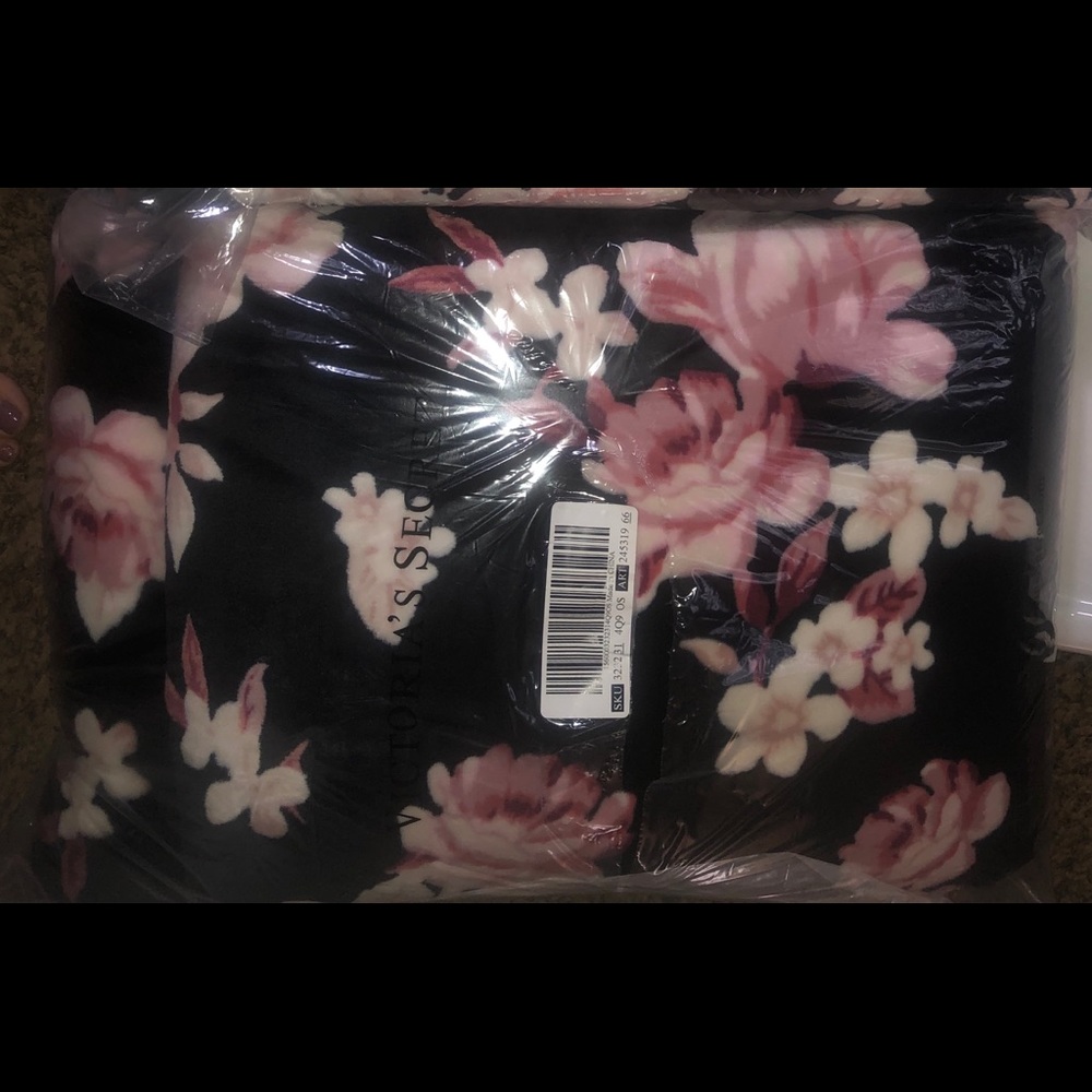 Victoria secret pink floral Sherpa blanket